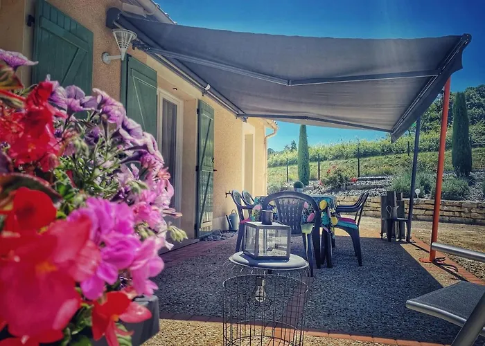 Maison De Charme Avec Jardin Clos Et Animaux Admis, - Fr-1-616-110 Semesterbostad Neuvic (Dordogne)